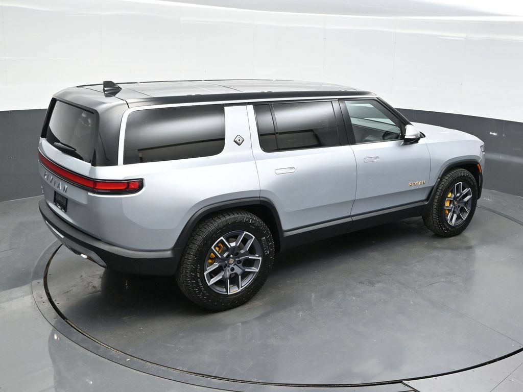 Used 2023 Rivian R1S Adventure Quad AWD/4WD image 39