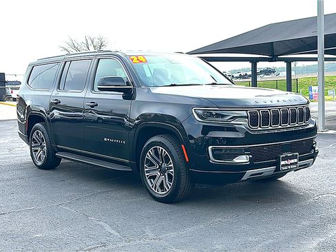 Used 2024 Jeep Wagoneer L Series II image 10