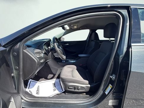 Used 2017 Chevrolet Malibu LT FWD image 21