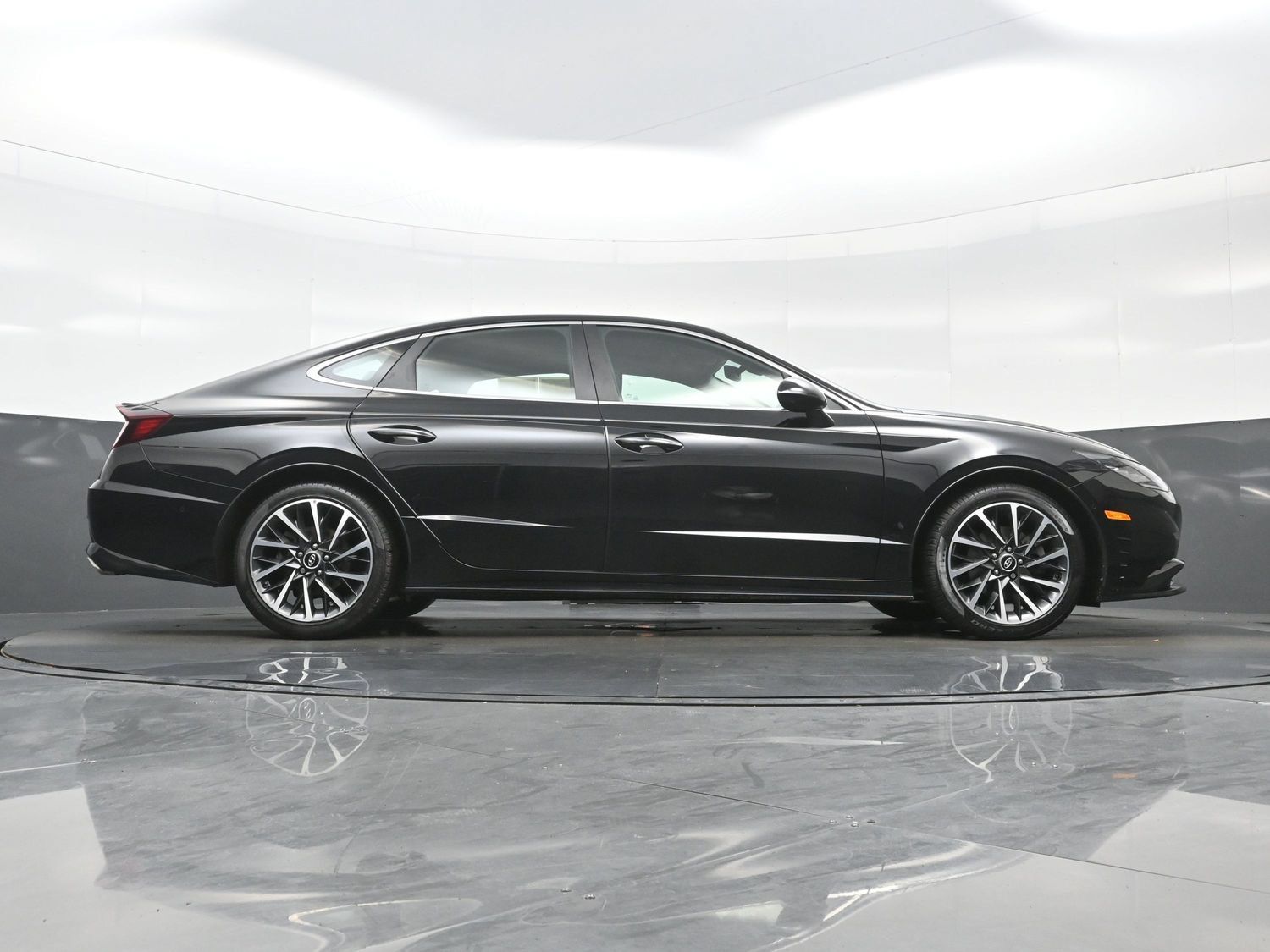 Certified 2023 Hyundai Sonata Limited FWD image 34