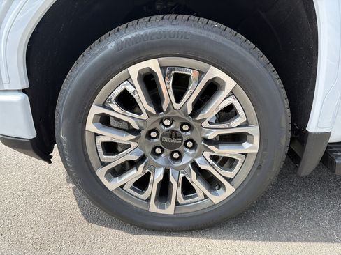 New 2026 GMC Sierra 1500 Denali Ultimate AWD/4WD image 12