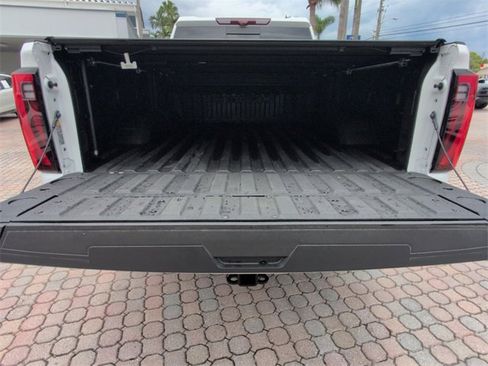 Certified 2024 GMC Sierra 2500 Denali w/ Denali Reserve Package image 12