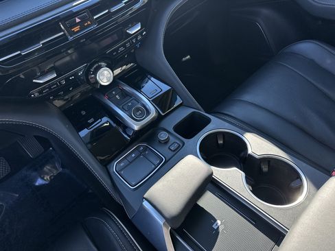 Used 2024 Acura MDX SH-AWD w/ Advance Package image 26