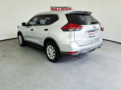 Used 2017 Nissan Rogue S FWD image 4