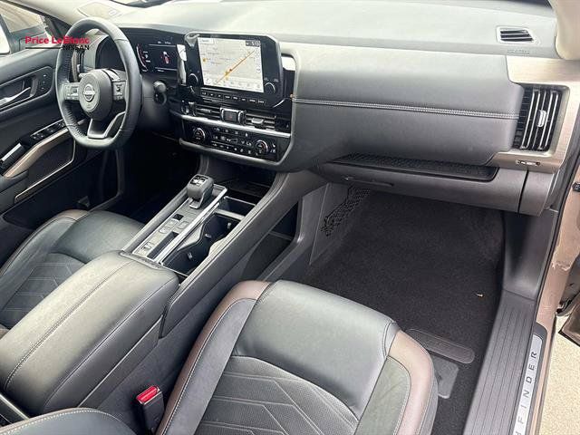 Certified 2025 Nissan Pathfinder Platinum w/ Cargo Package FWD image 11