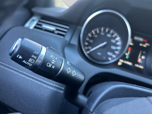 Used 2013 Land Rover Range Rover Evoque Dynamic image 28