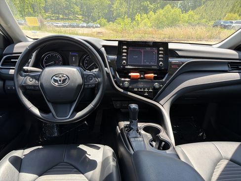 Used 2022 Toyota Camry SE w/ Convenience Package FWD image 22