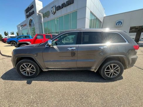 Used 2018 Jeep Grand Cherokee Limited w/ Trailer Tow Group IV AWD/4WD image 6