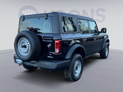 New 2025 Ford Bronco 4-Door image 7