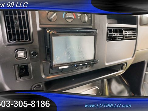 Used 2004 Chevrolet Express 3500 w/ Chrome Appearance Package image 20