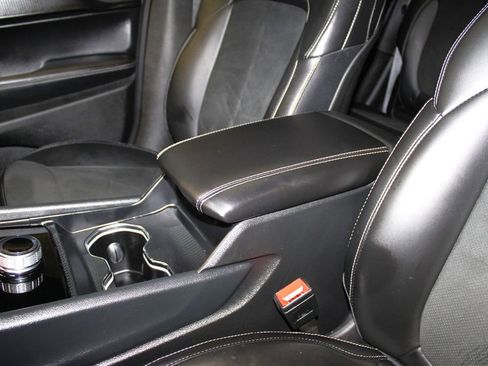 Used 2025 Jeep Grand Cherokee Altitude image 25