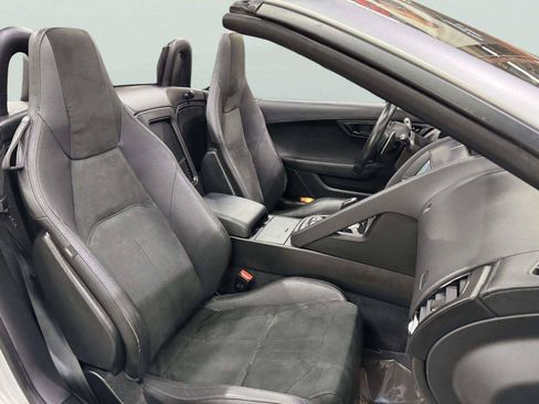 Used 2019 Jaguar F-TYPE Convertible RWD image 39