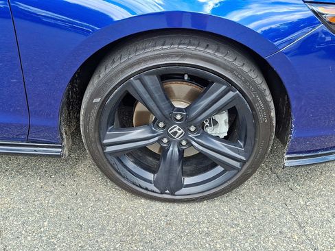 Used 2024 Honda Accord Sport image 9