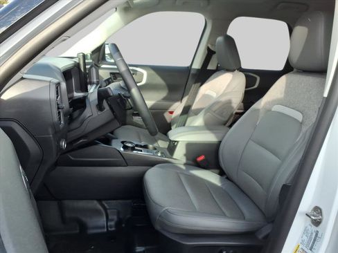 Used 2025 Ford Bronco Sport Badlands image 11