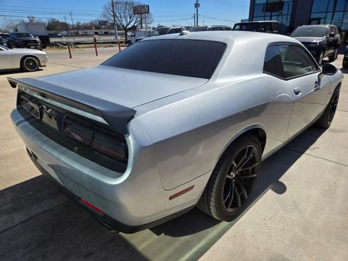 Used 2021 Dodge Challenger R/T Scat Pack w/ Dynamics Package image 8