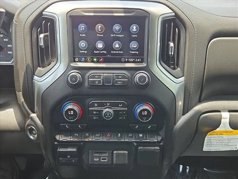 Used 2021 Chevrolet Silverado 1500 LT w/ Convenience Package II AWD/4WD image 14