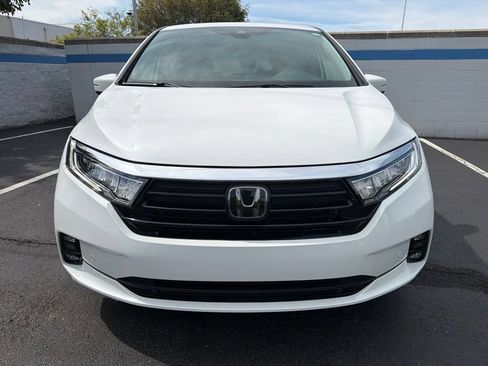 Certified 2024 Honda Odyssey Touring image 8