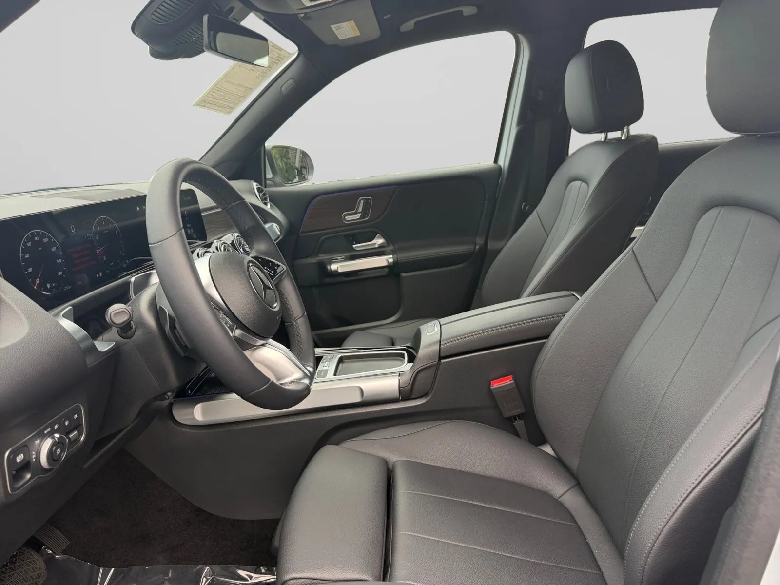 Used 2026 Mercedes-Benz GLB 250 image 16