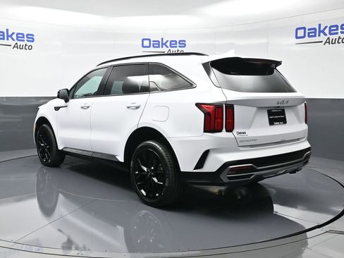 Certified 2023 Kia Sorento SX image 6