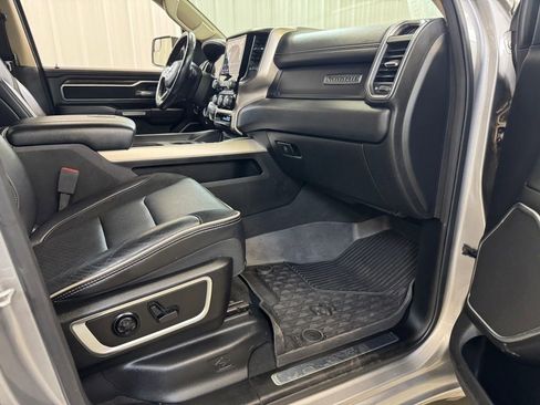 Used 2019 RAM 1500 Laramie AWD/4WD image 27