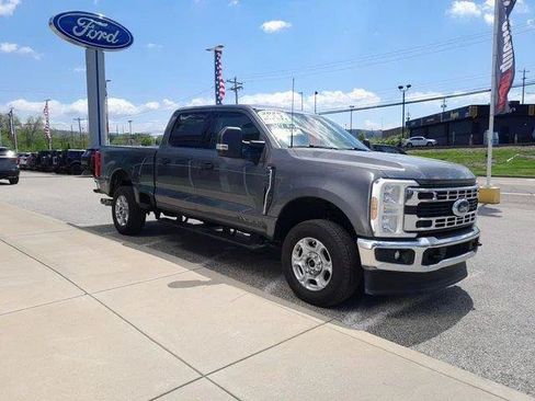Used 2026 Ford F250 XLT AWD/4WD image 2