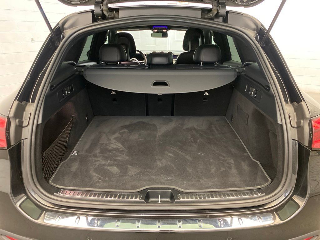 Used 2023 Mercedes-Benz GLC 300 image 14