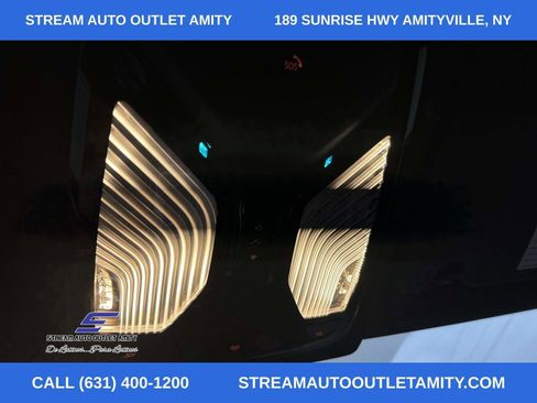 Used 2024 BMW 330i xDrive Sedan w/ Premium Package image 35