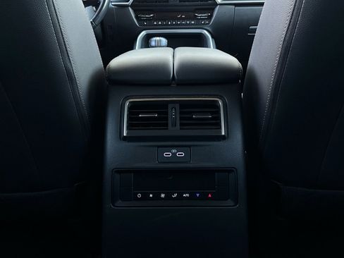 Used 2025 MAZDA CX-70 3.3 Turbo w/ Preferred Package image 13