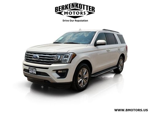 Used 2018 Ford Expedition XLT w/ Equipment Group 202A AWD/4WD image 7