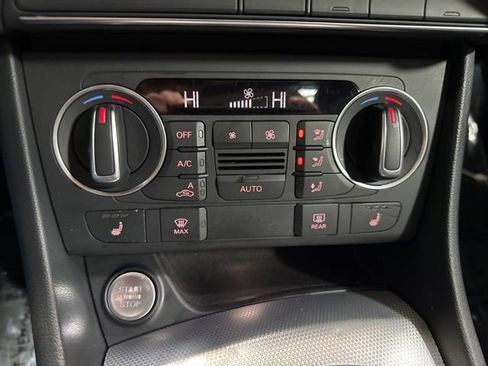 Used 2018 Audi Q3 2.0T Premium image 23