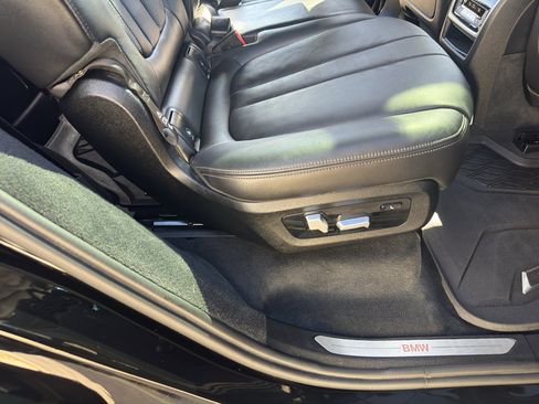 Used 2022 BMW X7 xDrive40i w/ Cold Weather Package AWD/4WD image 26