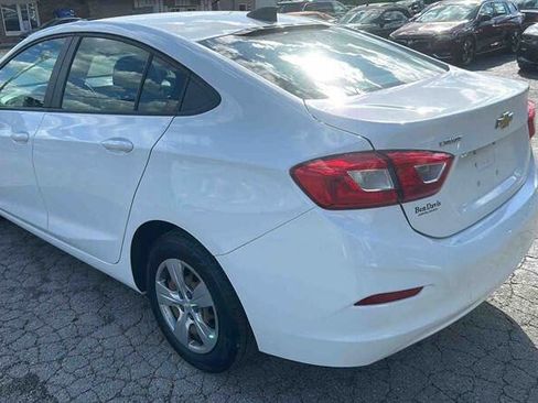 Used 2018 Chevrolet Cruze LS FWD image 6