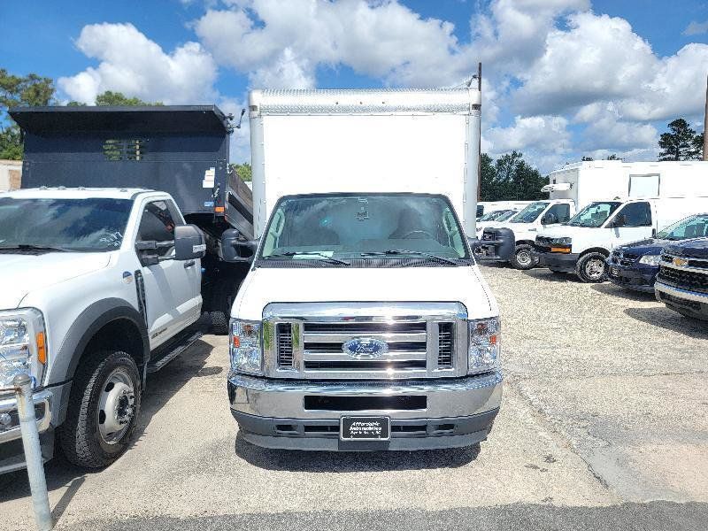 Used 2022 Ford E-350 and Econoline 350 Super Duty w/ Power Windows & Locks Group RWD image 3
