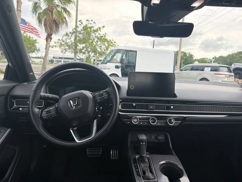 Used 2025 Honda Civic Sport image 11