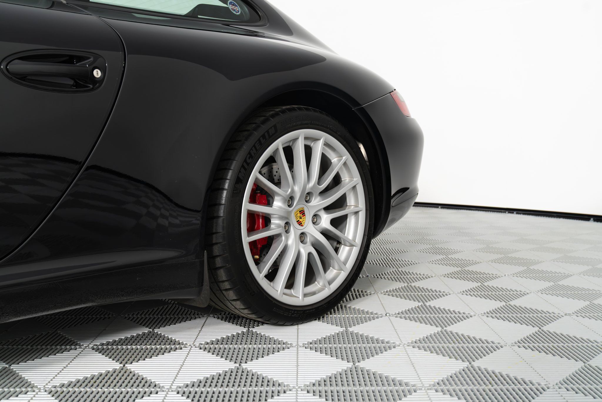 Used 2005 Porsche 911 Carrera S RWD image 18