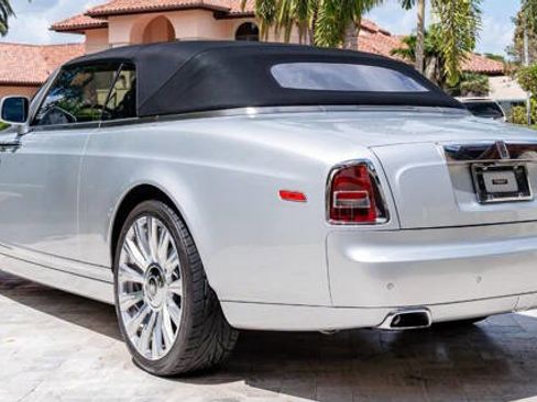 Used 2014 Rolls-Royce Phantom Drophead Coupe image 8