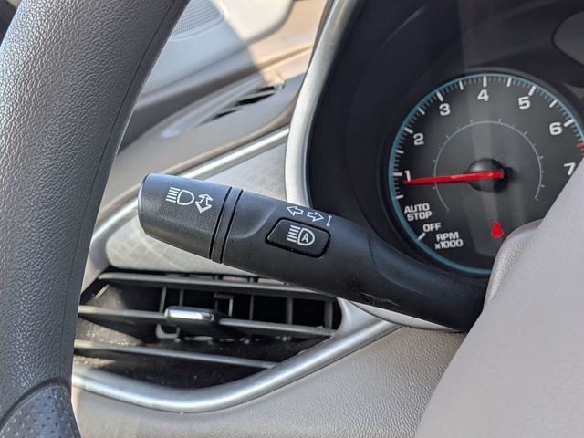 Used 2025 Chevrolet Malibu LT FWD image 32