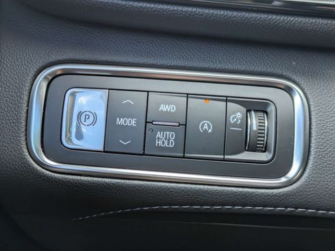Used 2026 Buick Enclave Sport Touring AWD/4WD image 32