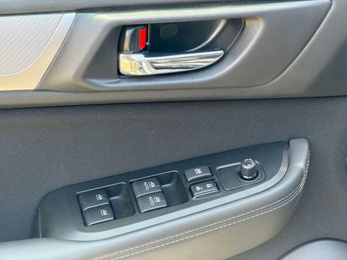 Used 2019 Subaru Outback 2.5i Premium image 14