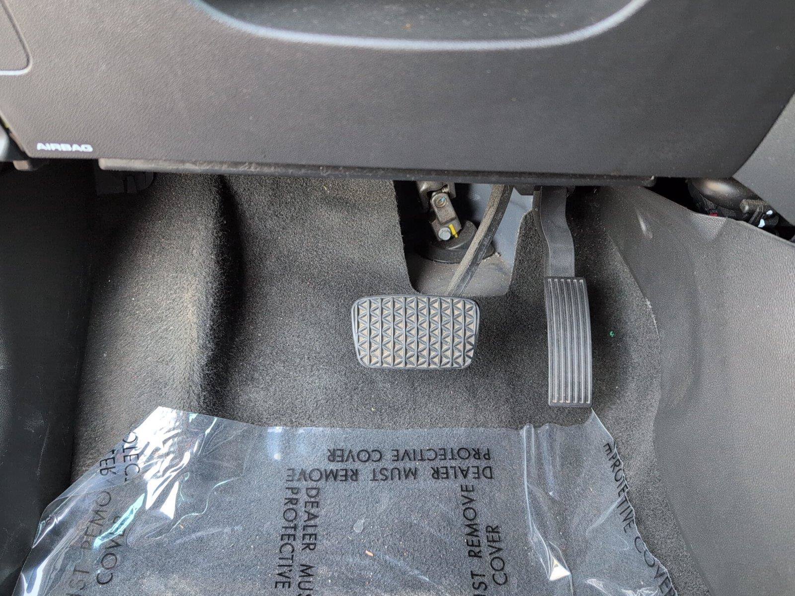 Used 2024 Buick Encore GX Sport Touring AWD/4WD image 27
