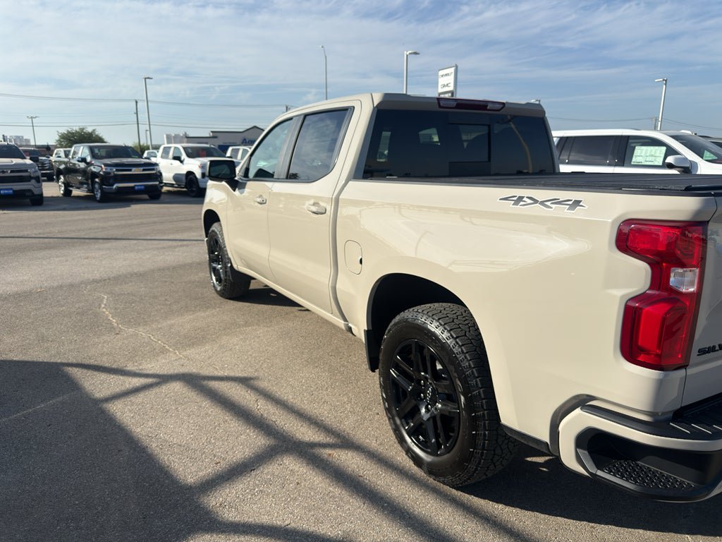 New 2026 Chevrolet Silverado 1500 RST w/ Dark Appearance Package AWD/4WD image 19