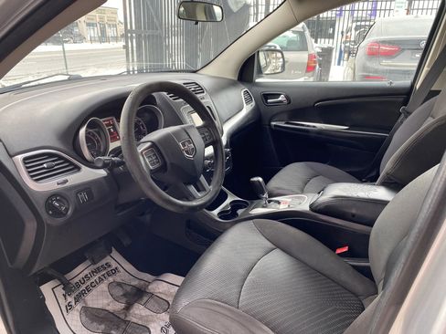 Used 2014 Dodge Journey SXT w/ Flexible Seating Group image 3