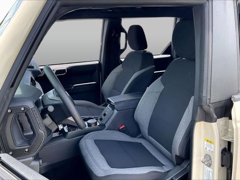 Used 2025 Ford Bronco 4-Door AWD/4WD image 8