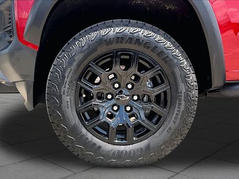 Used 2026 Chevrolet Colorado Trail Boss AWD/4WD image 11
