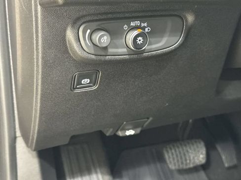 Used 2018 GMC Terrain SLE w/ Driver Convenience Package FWD image 35
