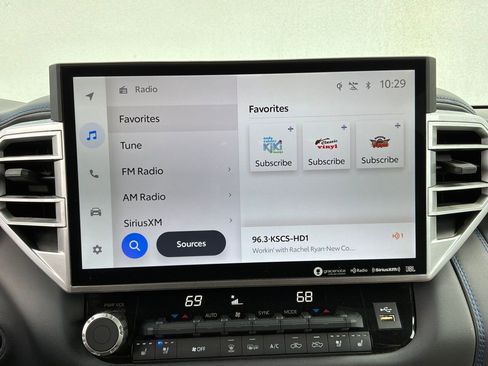 Used 2023 Toyota Tundra Platinum image 38