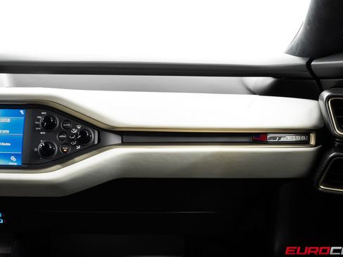 Used 2019 Ford GT RWD image 45