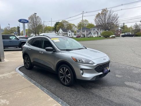 Certified 2022 Ford Escape SEL w/ SEL Stealth AWD Package image 4