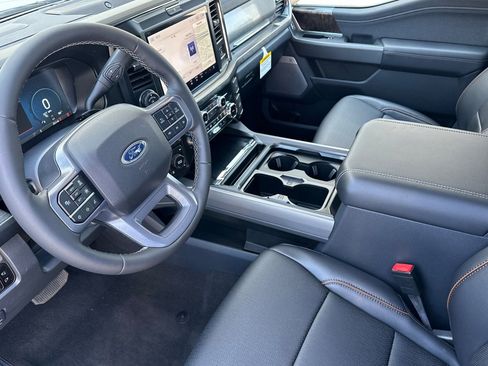 New 2026 Ford F250 Lariat w/ Black Appearance Package AWD/4WD image 9