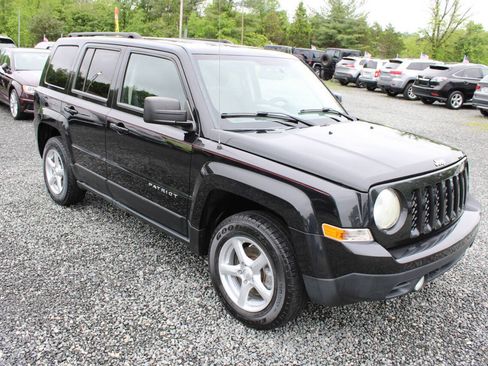 Used 2011 Jeep Patriot Sport w/ PWR Value Group AWD/4WD image 4